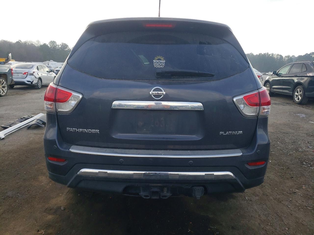 Nissan Pathfinder S