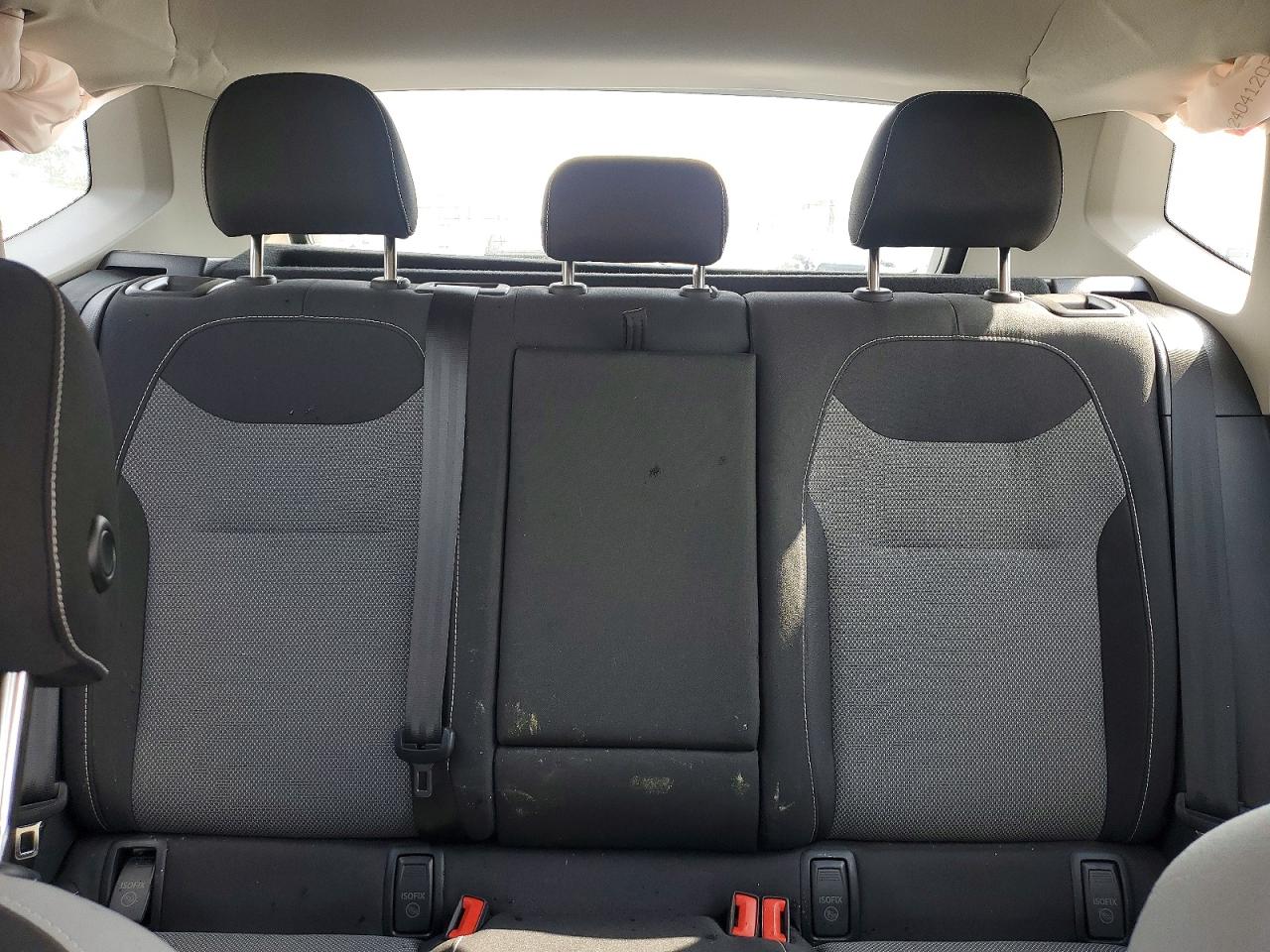 Volkswagen Taos S