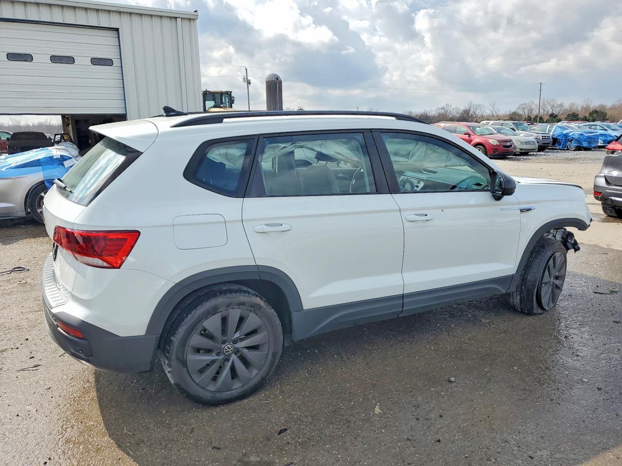 Volkswagen Taos S