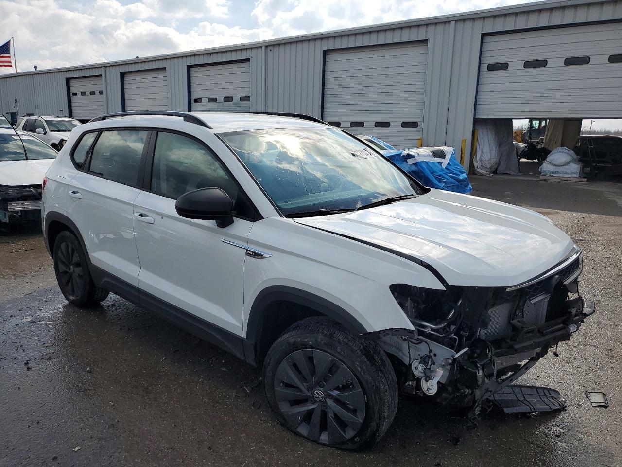 Volkswagen Taos S