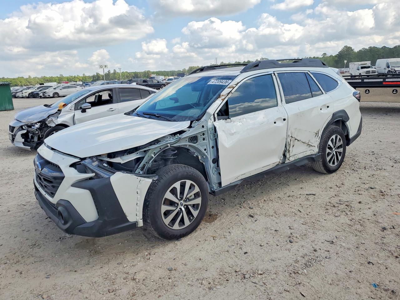 Salvage Subaru Outback Image