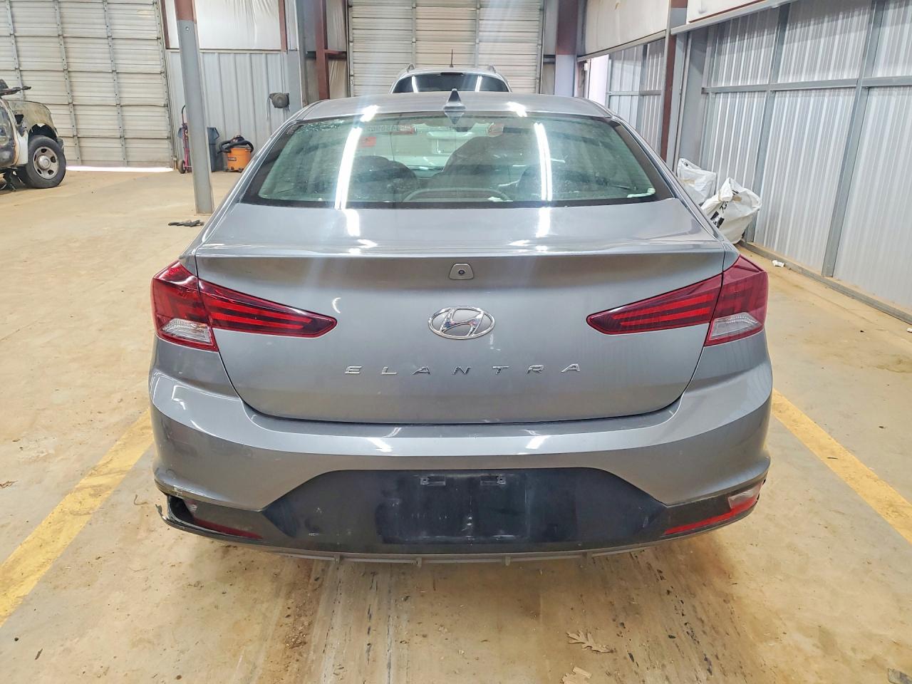 Hyundai ELANTRA Sel
