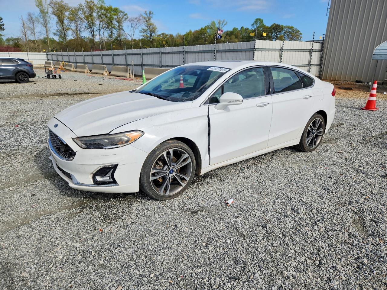 Salvage Ford Fusion Image