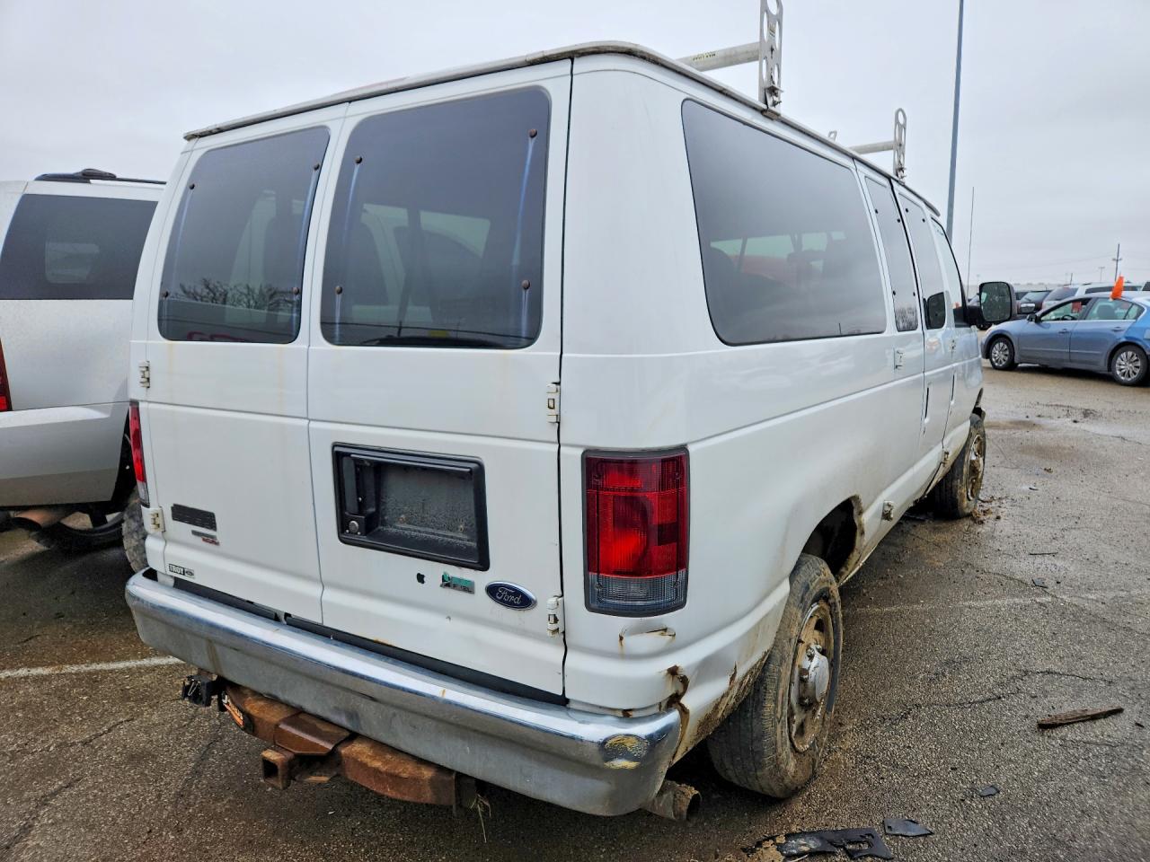 Ford Econoline E350 Super Duty Wagon