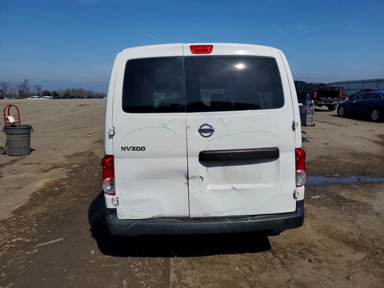 Nissan Nv