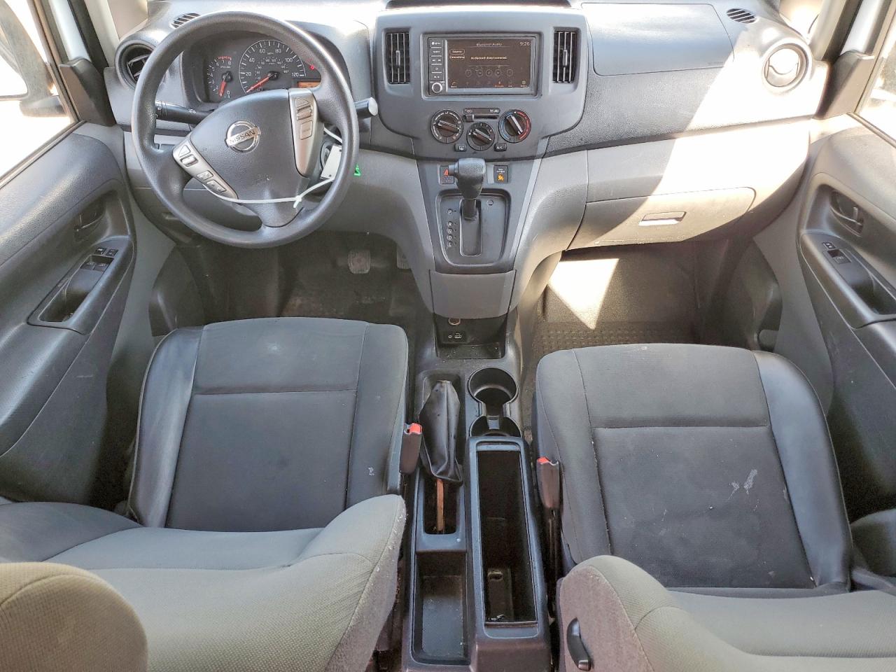 Nissan Nv