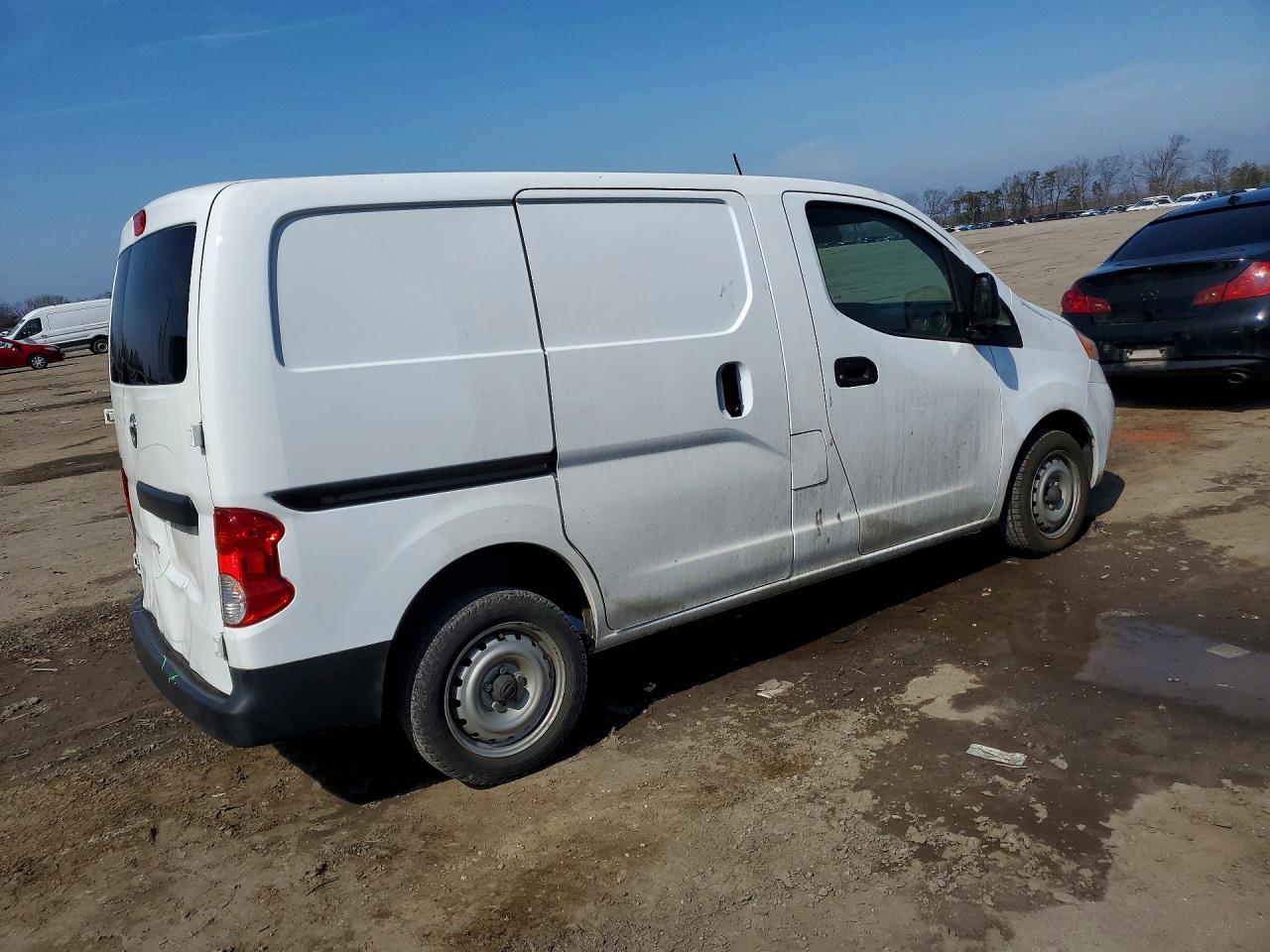 Nissan Nv