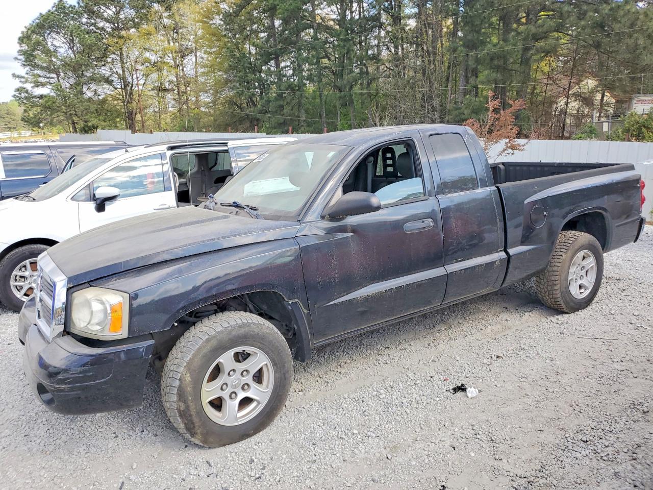 Salvage Dodge Dakota Image