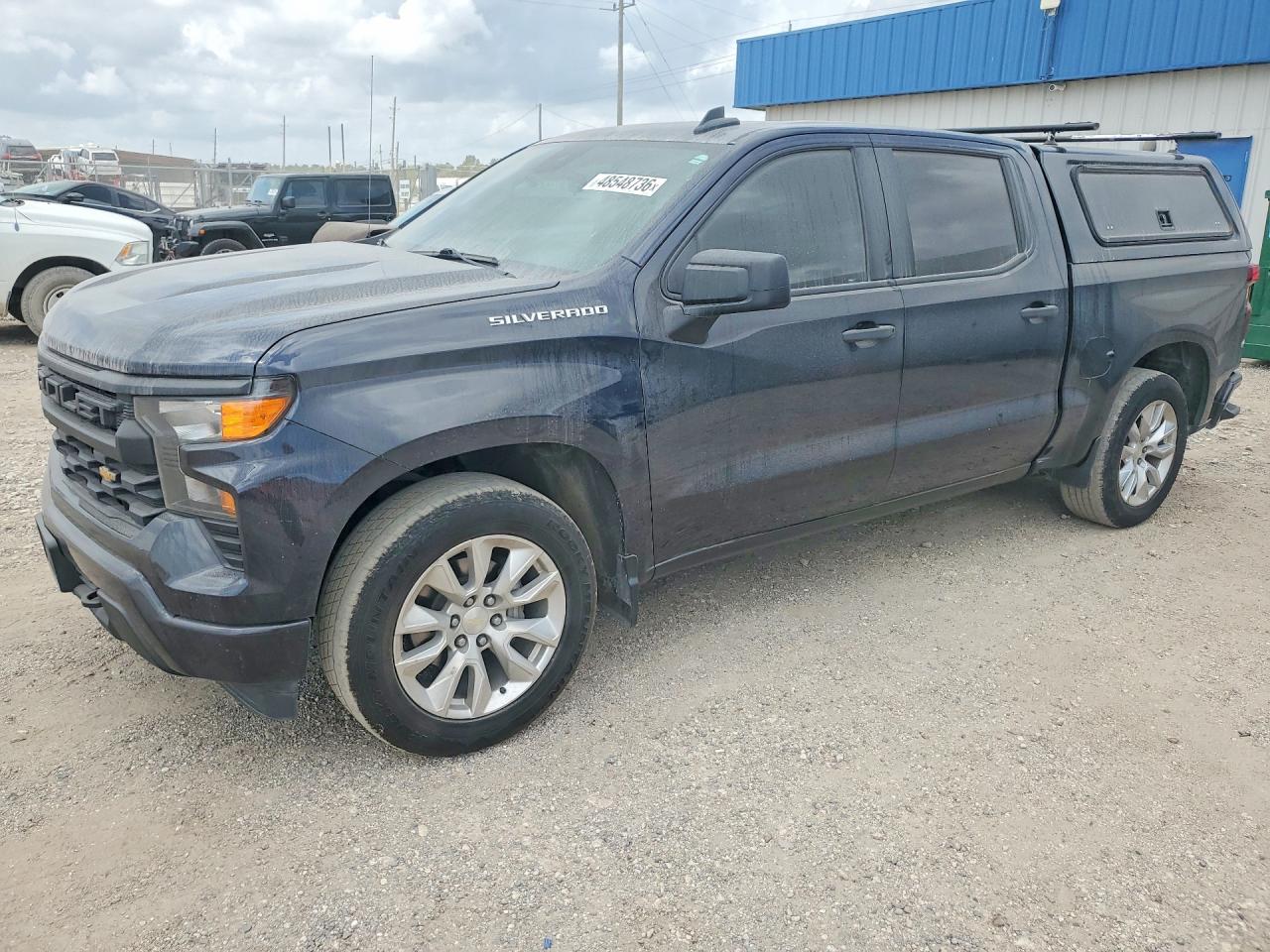 Salvage Chevrolet Silverado Image