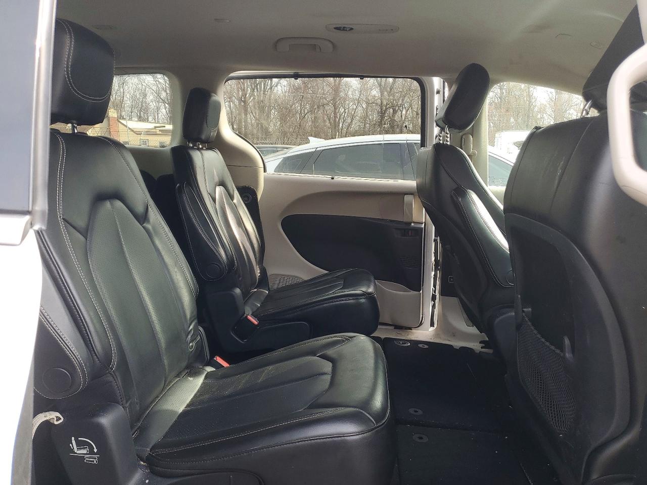 Chrysler Minivan Lxi