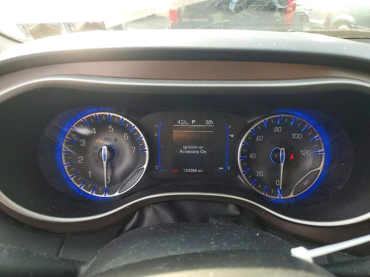 Chrysler Minivan Lxi