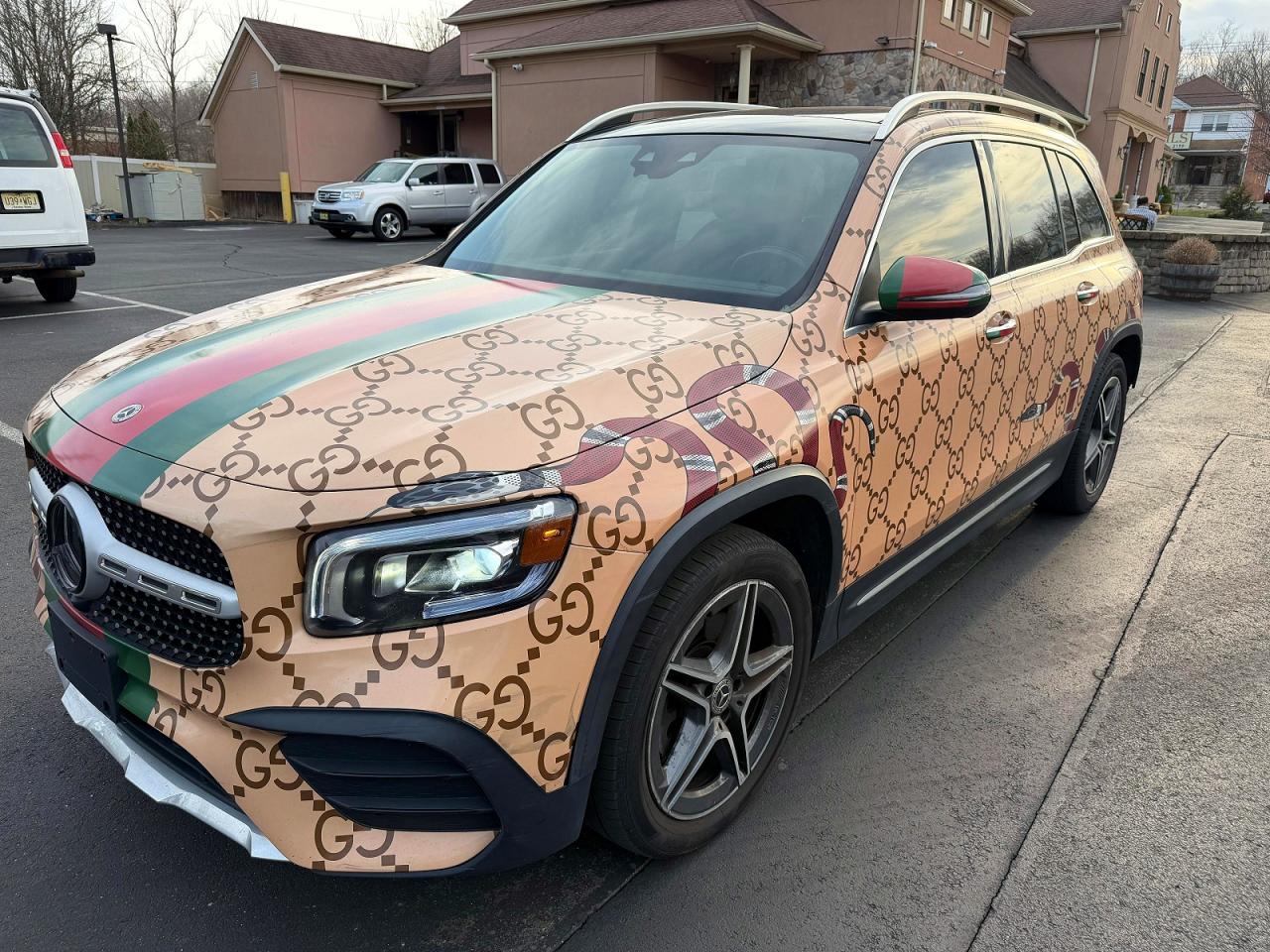 Salvage Mercedes-Benz GLB Image