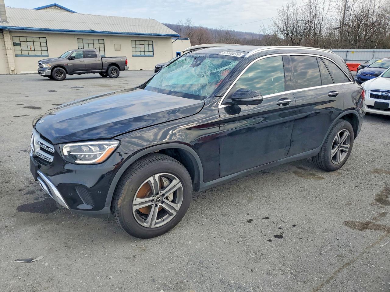 Salvage Mercedes-Benz GLC Image