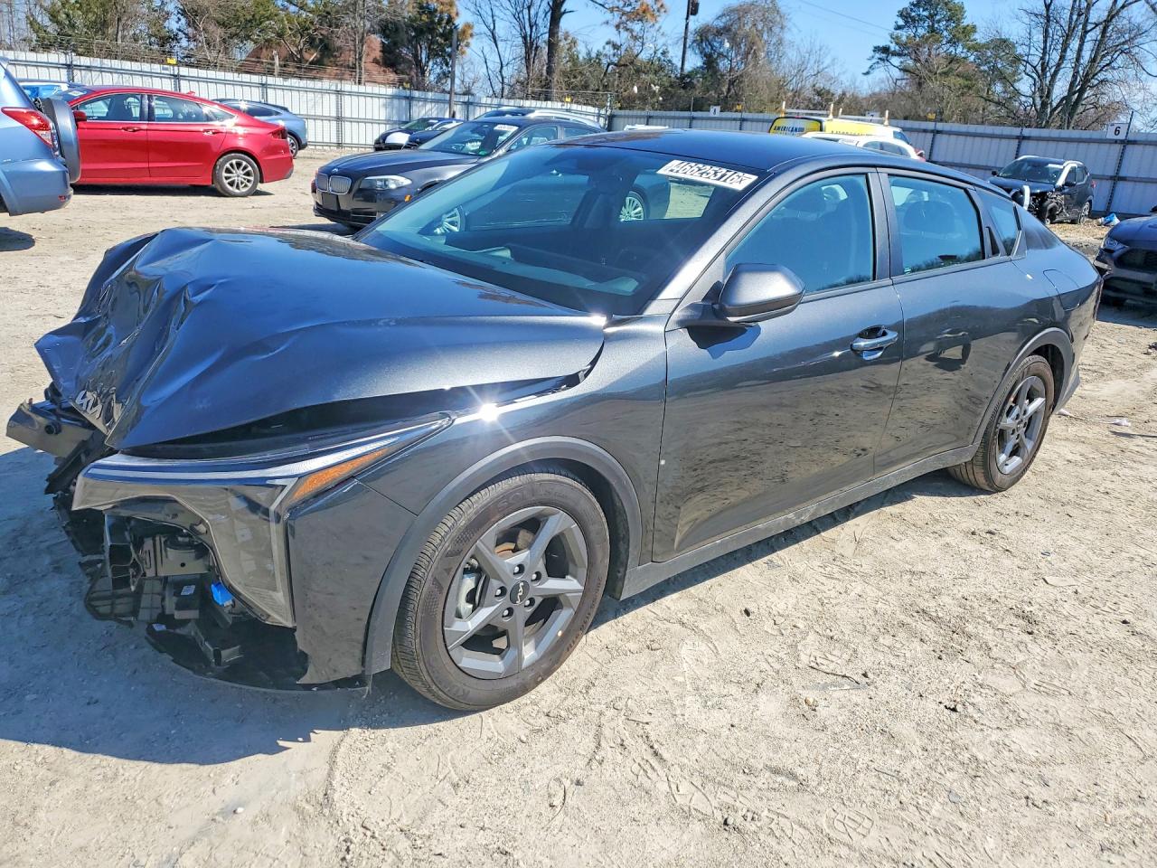Salvage Kia K4 Image