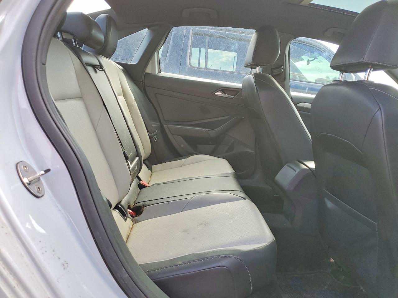 Volkswagen Jetta S
