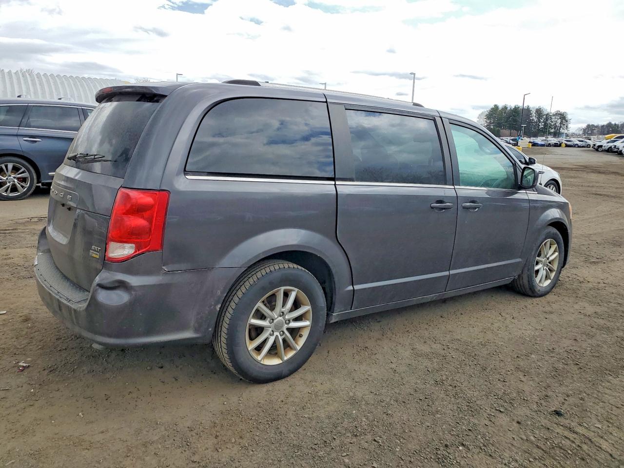 Dodge Caravan Sxt