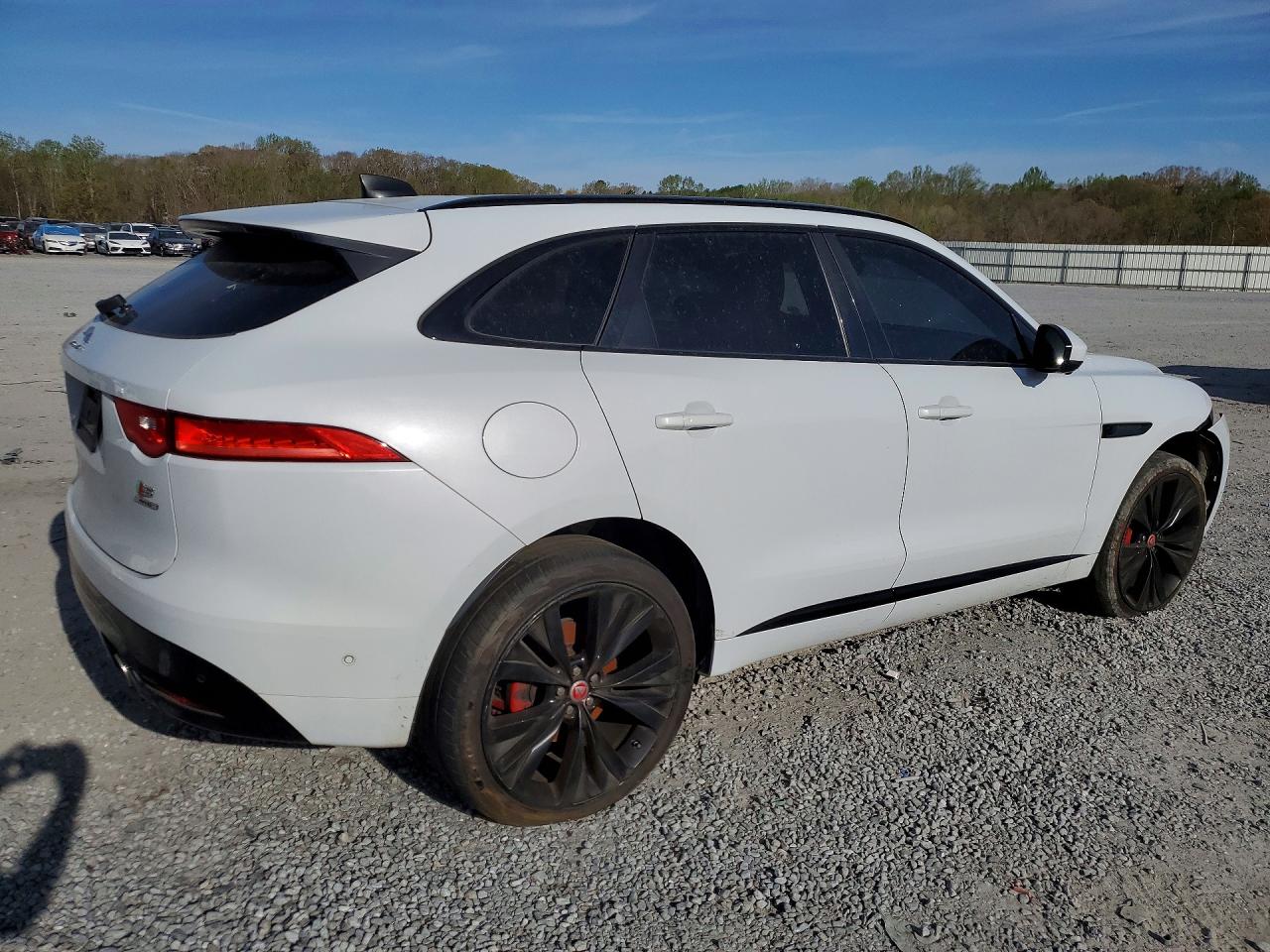 Jaguar F-PACE S