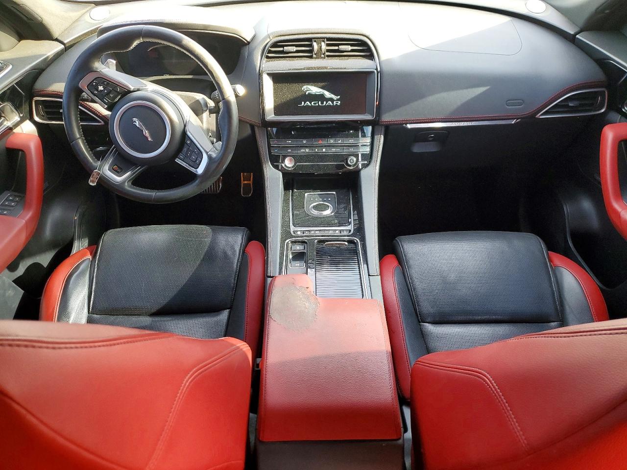 Jaguar F-PACE S