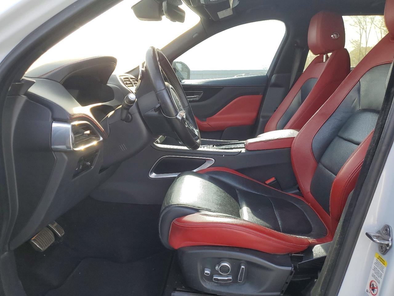 Jaguar F-PACE S