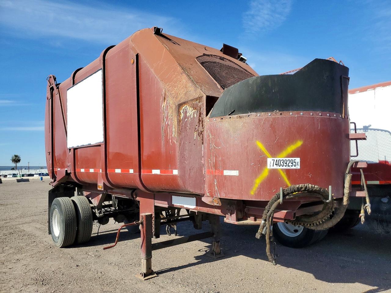 Salvage Hcxr Trailer Image
