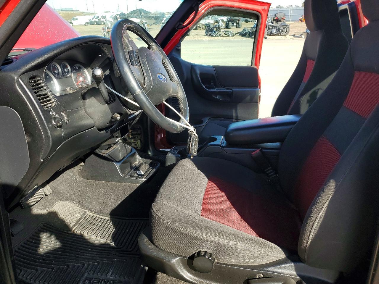 Ford Ranger Super Cab