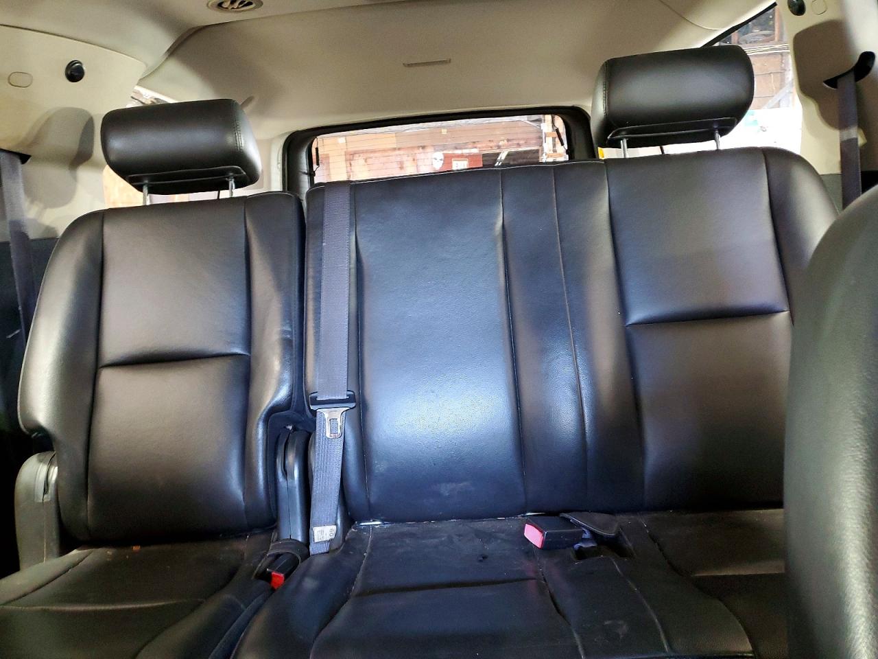 Chevrolet Suburban C1500 Ls