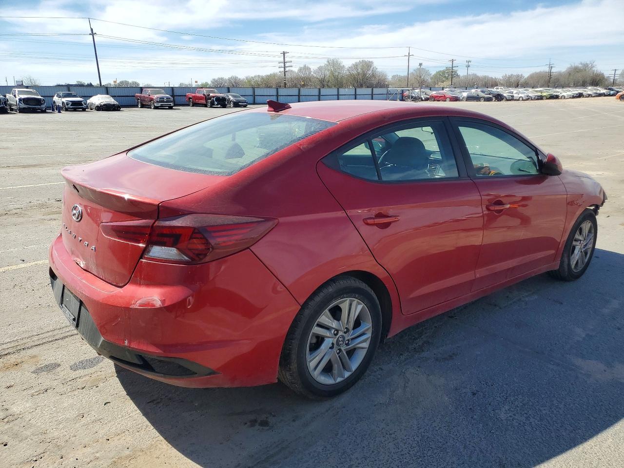 Hyundai ELANTRA Sel