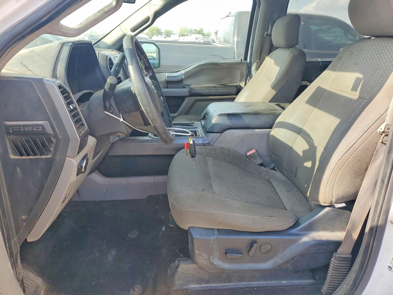 Ford F-150 Super Cab