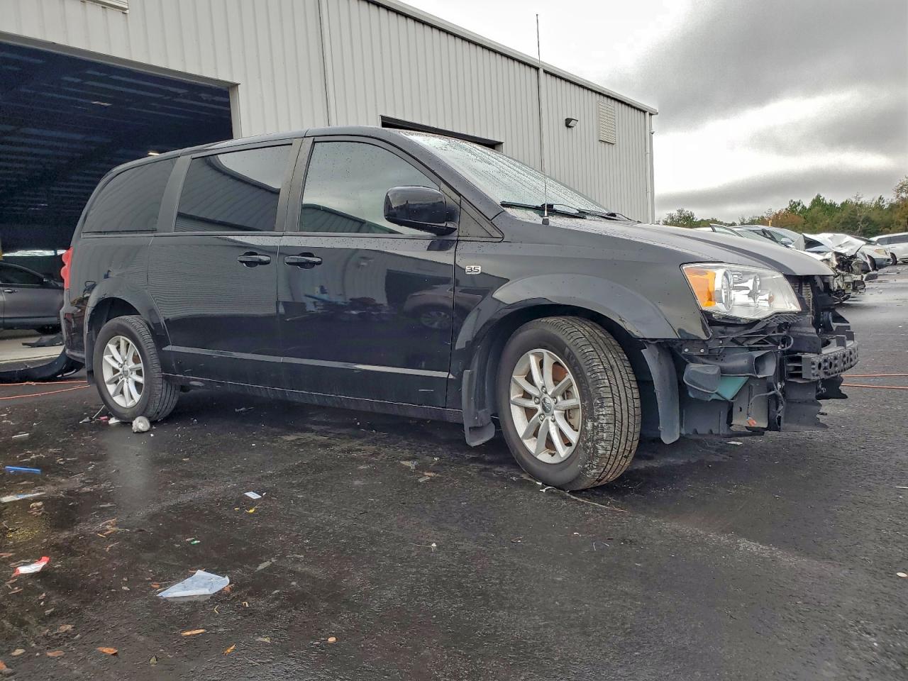 Dodge Caravan Se