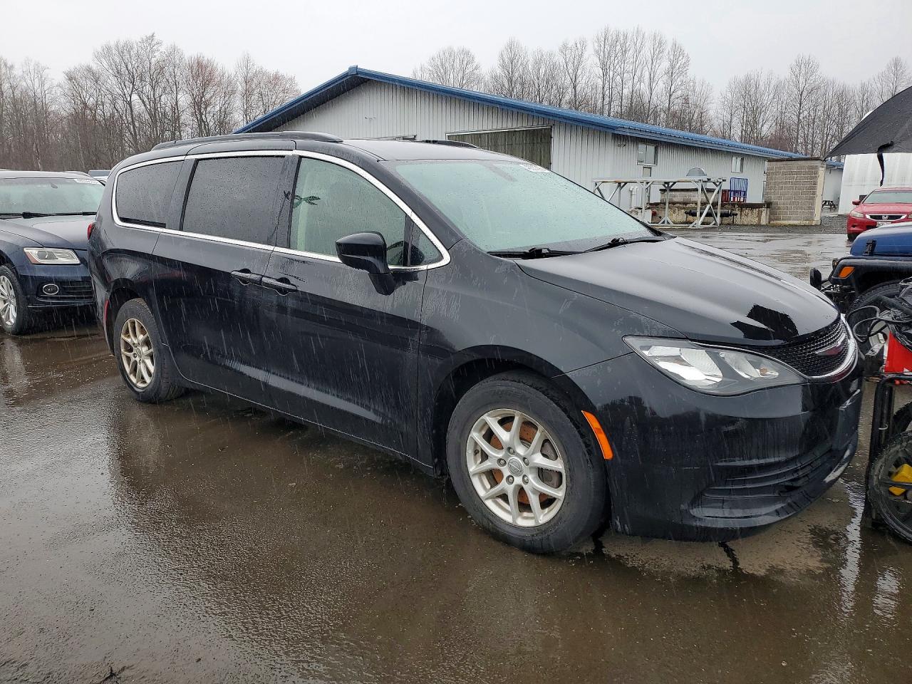 Chrysler Minivan Lxi