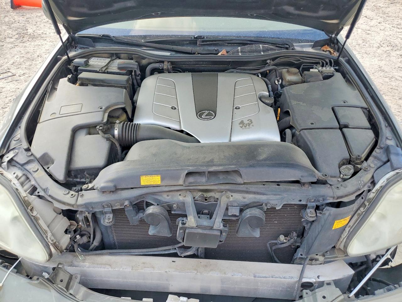 Lexus LS Base