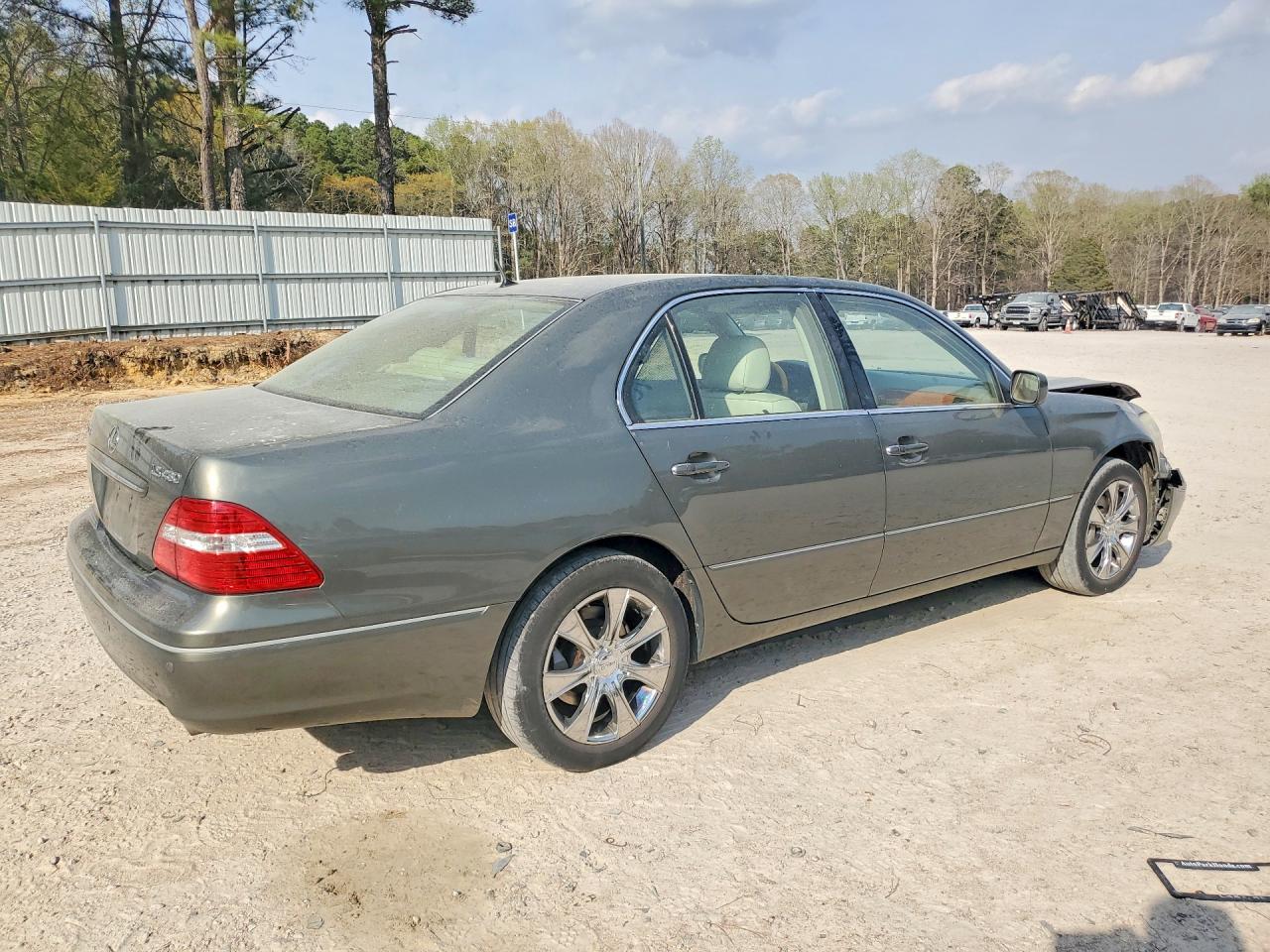 Lexus LS Base