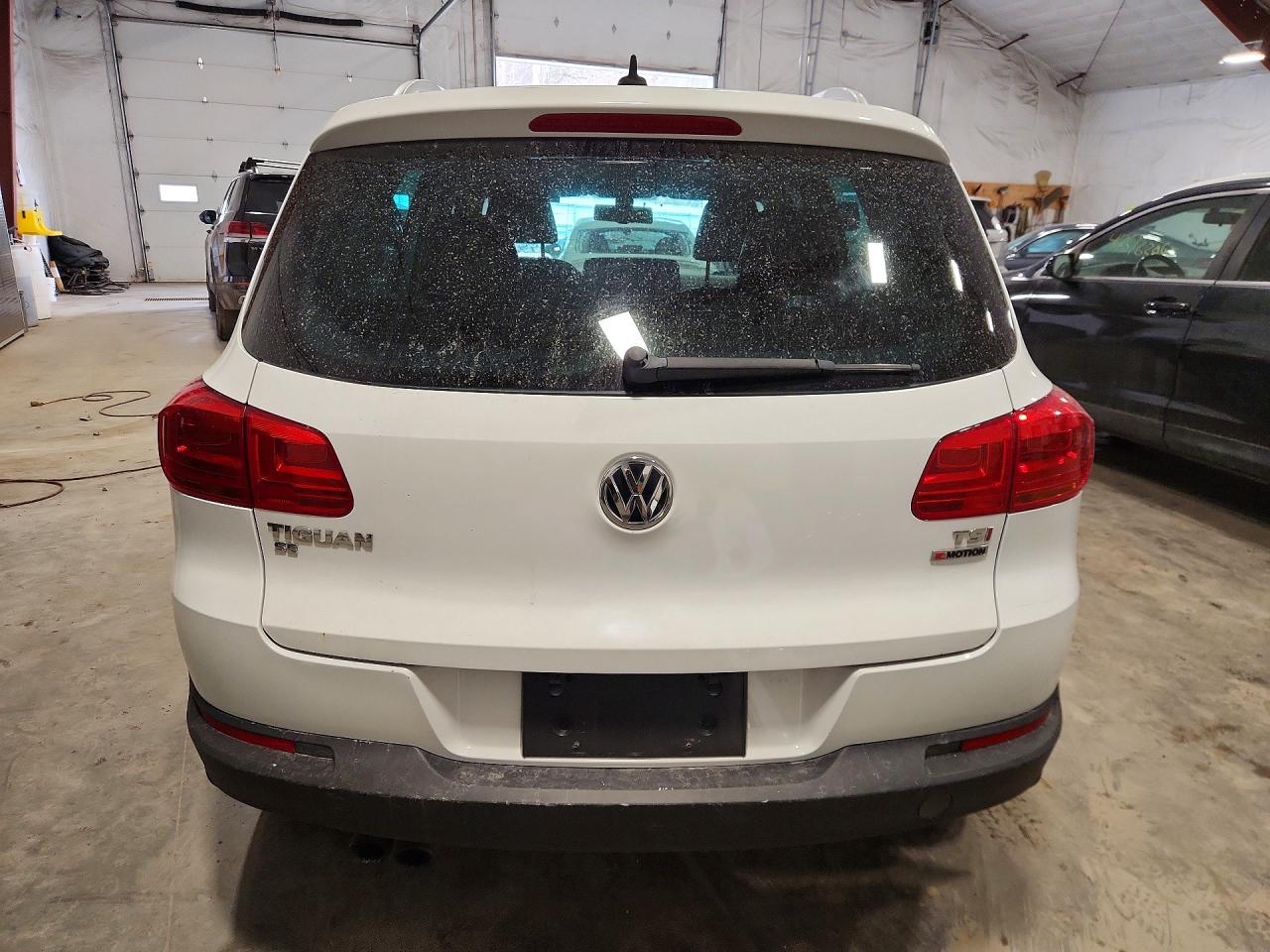 Volkswagen Tiguan S