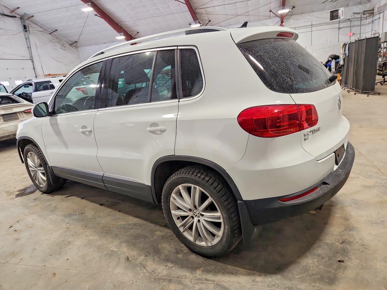 Volkswagen Tiguan S