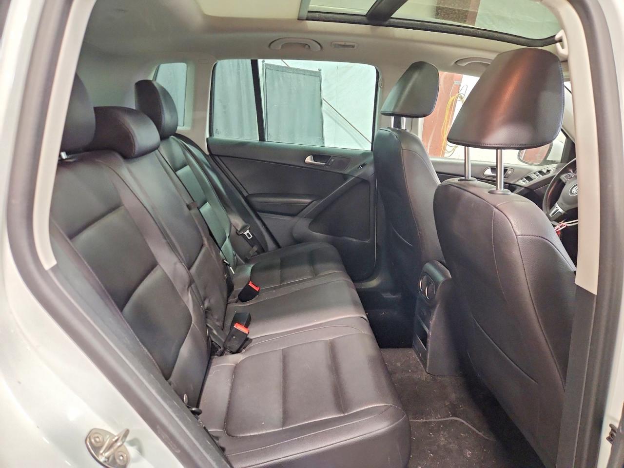 Volkswagen Tiguan S