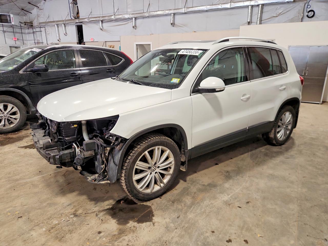 Salvage Volkswagen Tiguan Image