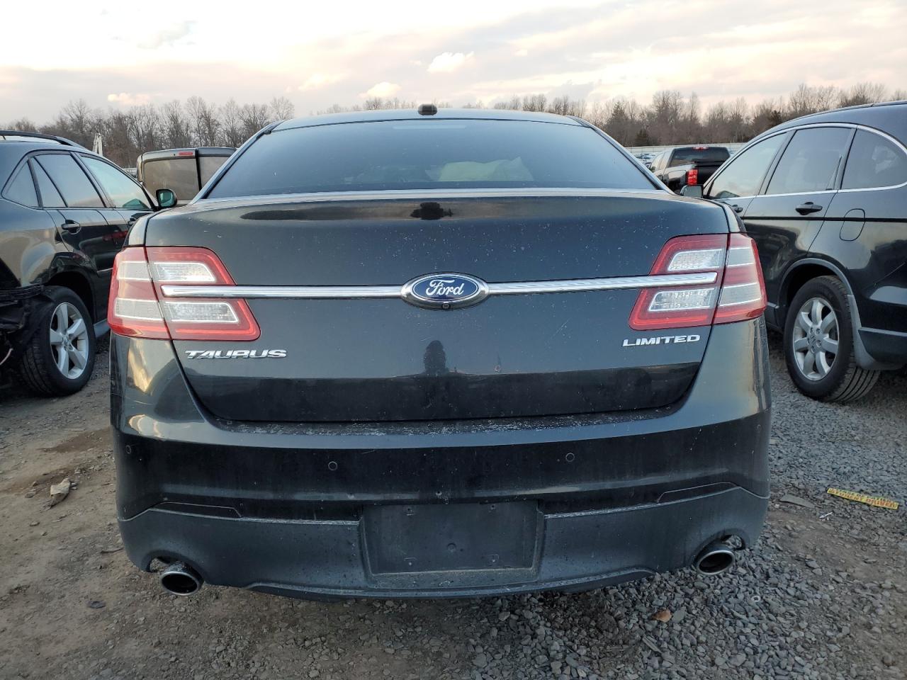 Ford Taurus Limited