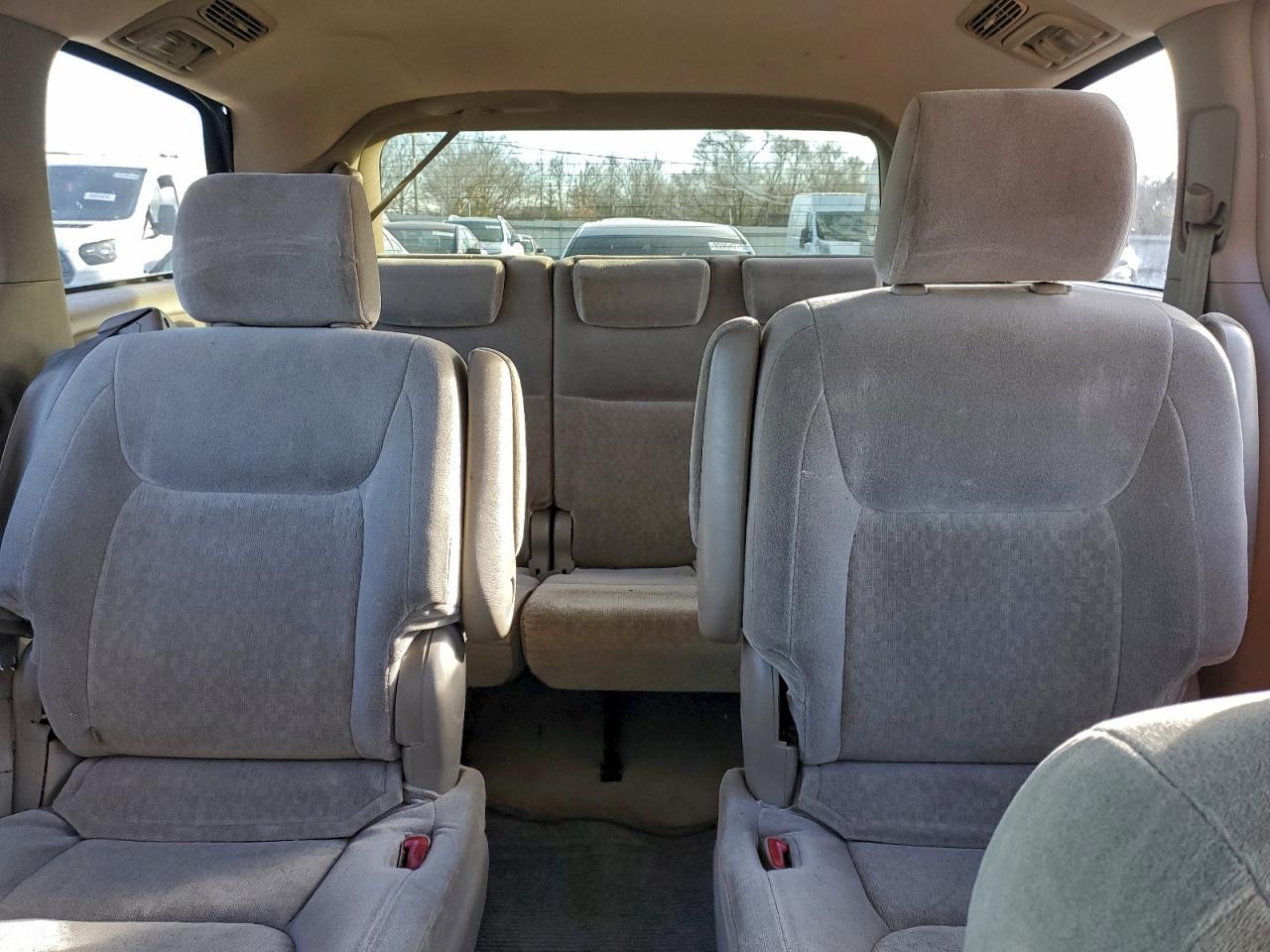 Toyota Sienna Ce