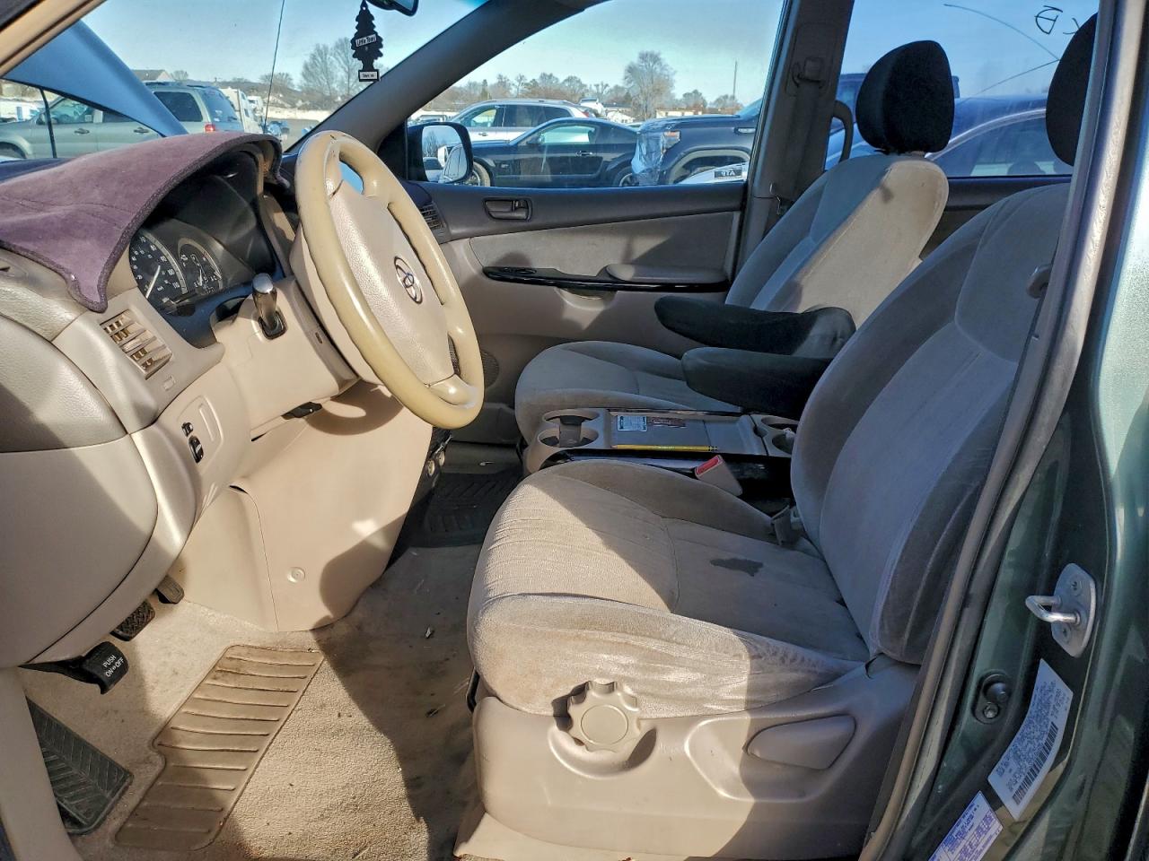 Toyota Sienna Ce