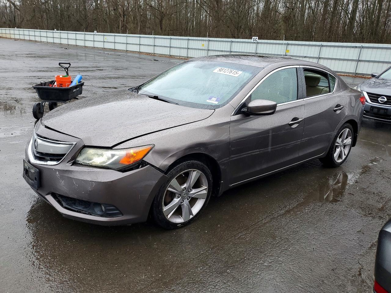 Salvage Acura ILX Image