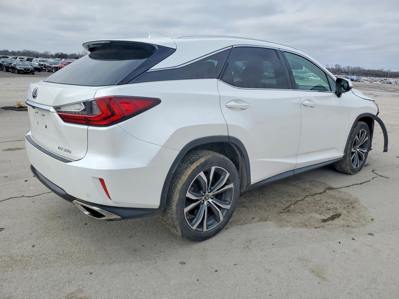 Lexus RX Base