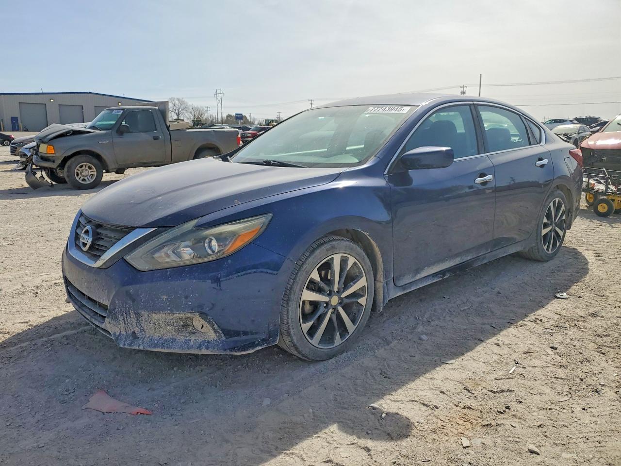 Salvage Nissan Altima Image