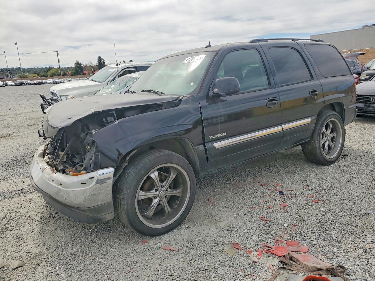 Salvage GMC Yukon Image