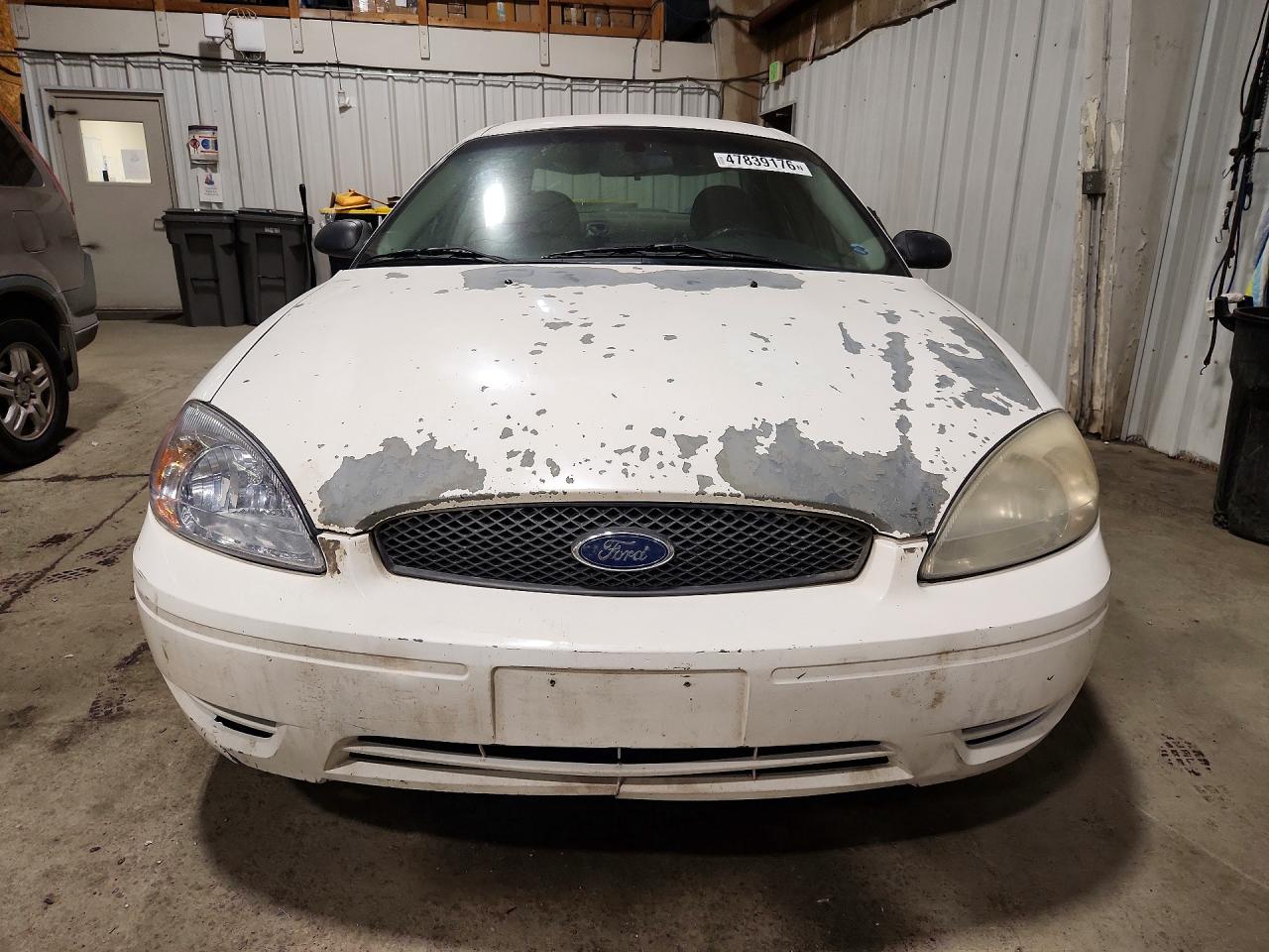 Ford Taurus Se