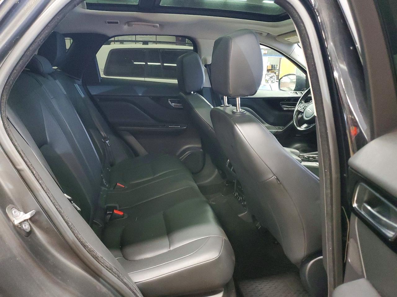 Jaguar F-PACE Premium