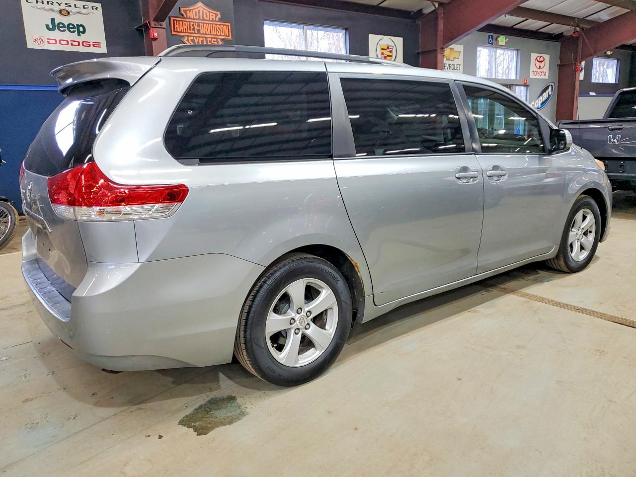 Toyota Sienna Le 8-passenger