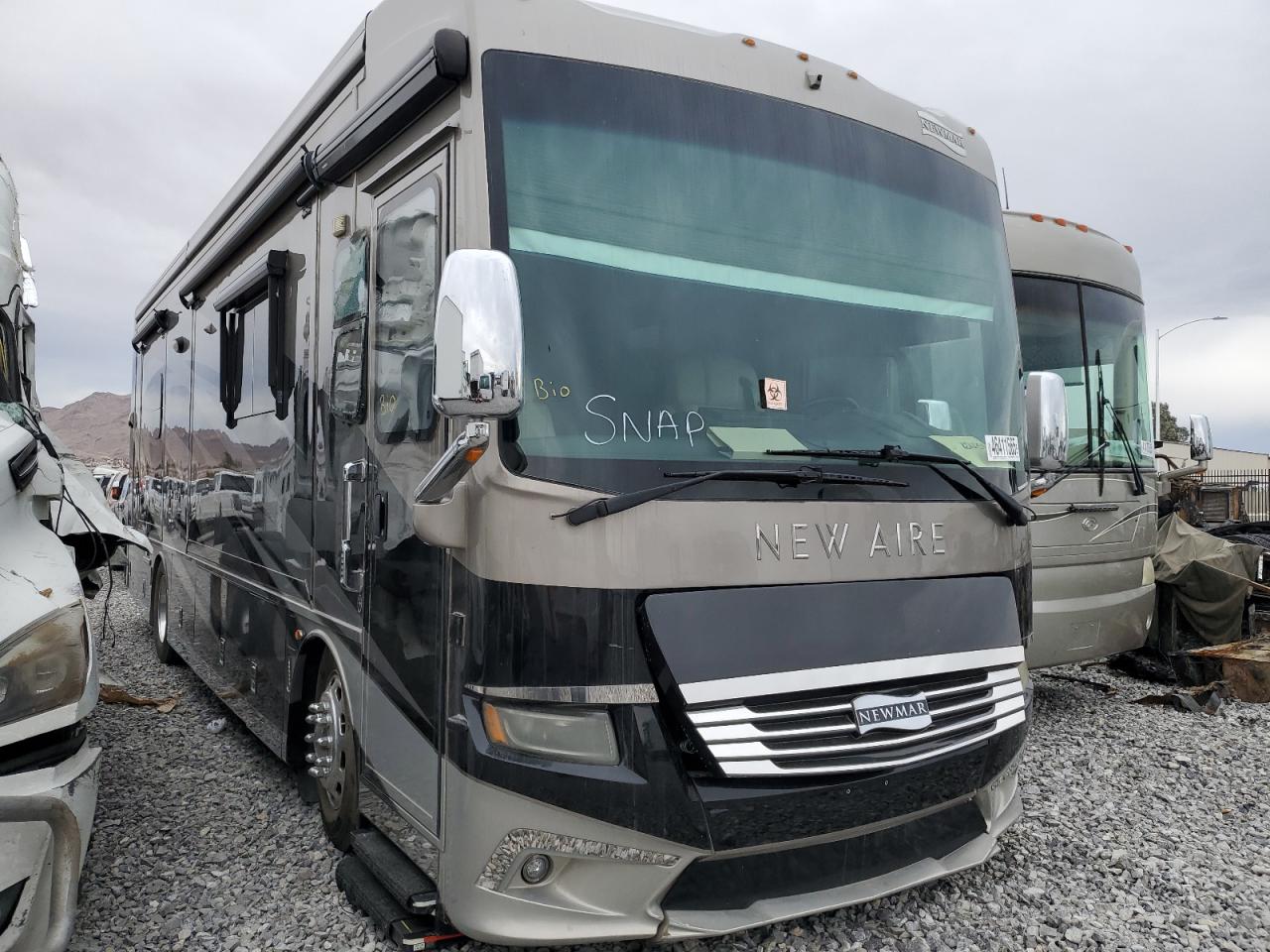 Newmar Kountry Recreational Vehicle