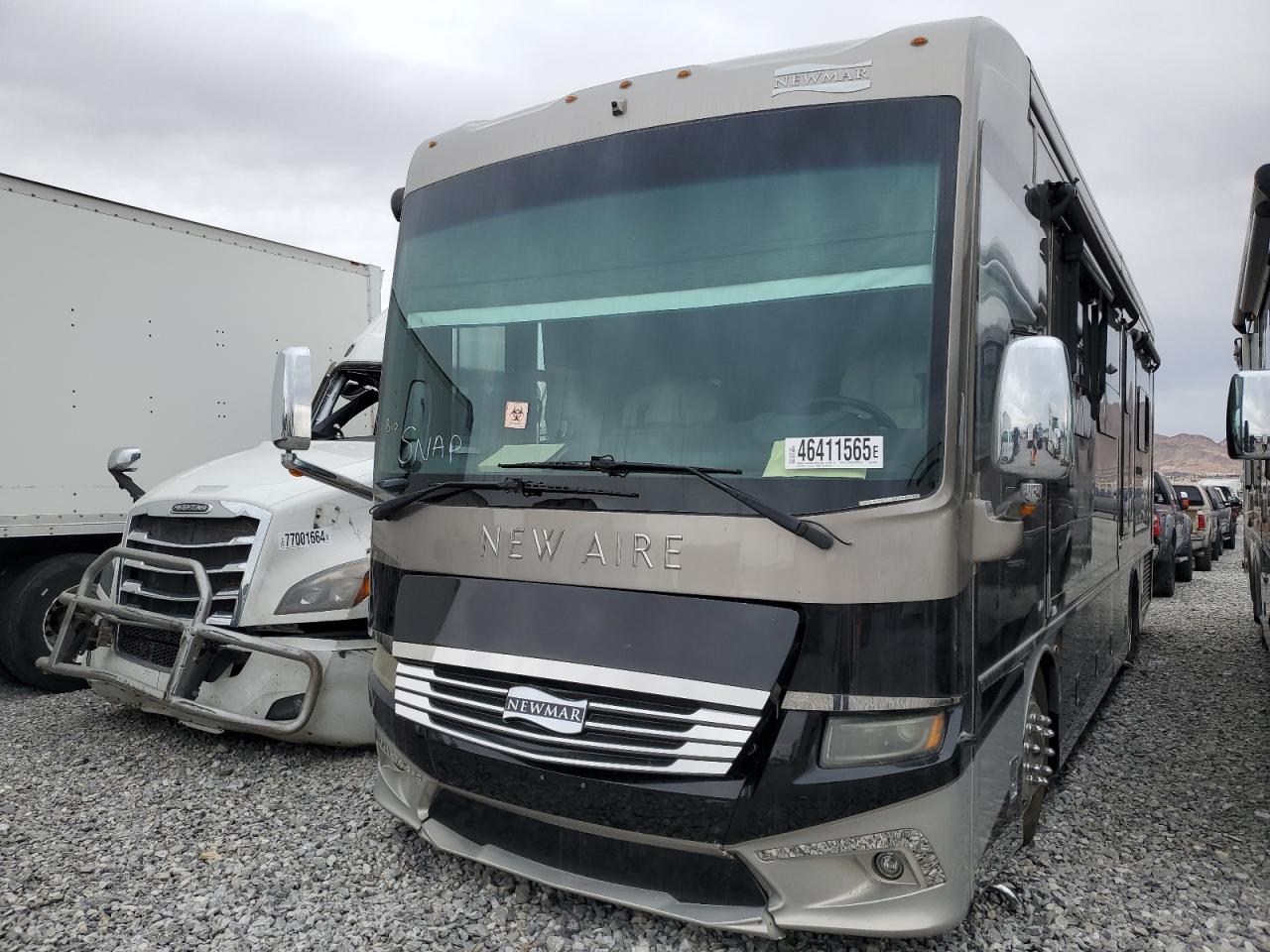 Newmar Kountry Recreational Vehicle
