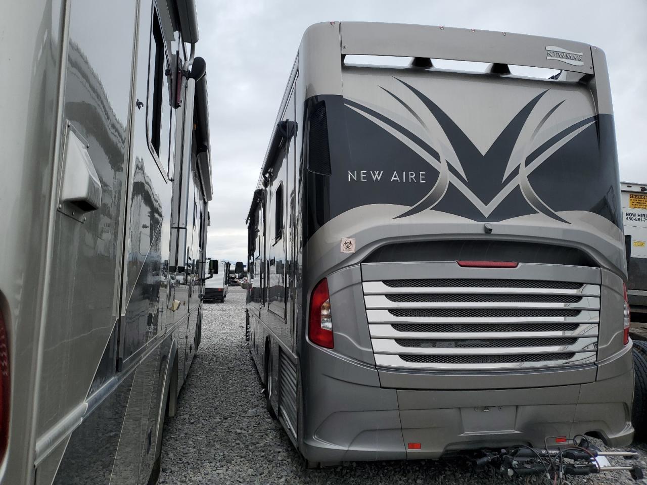 Newmar Kountry Recreational Vehicle