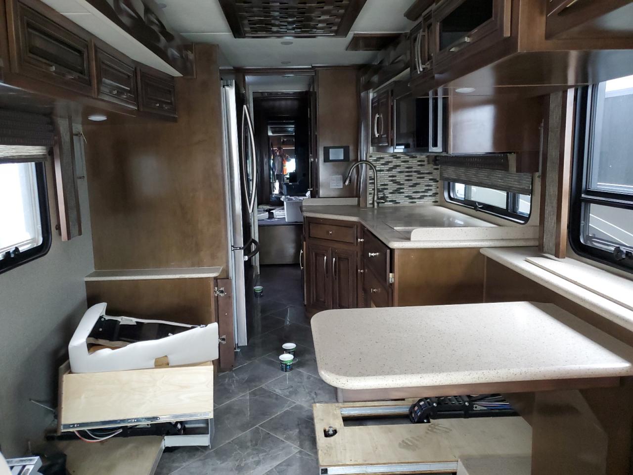 Newmar Kountry Recreational Vehicle
